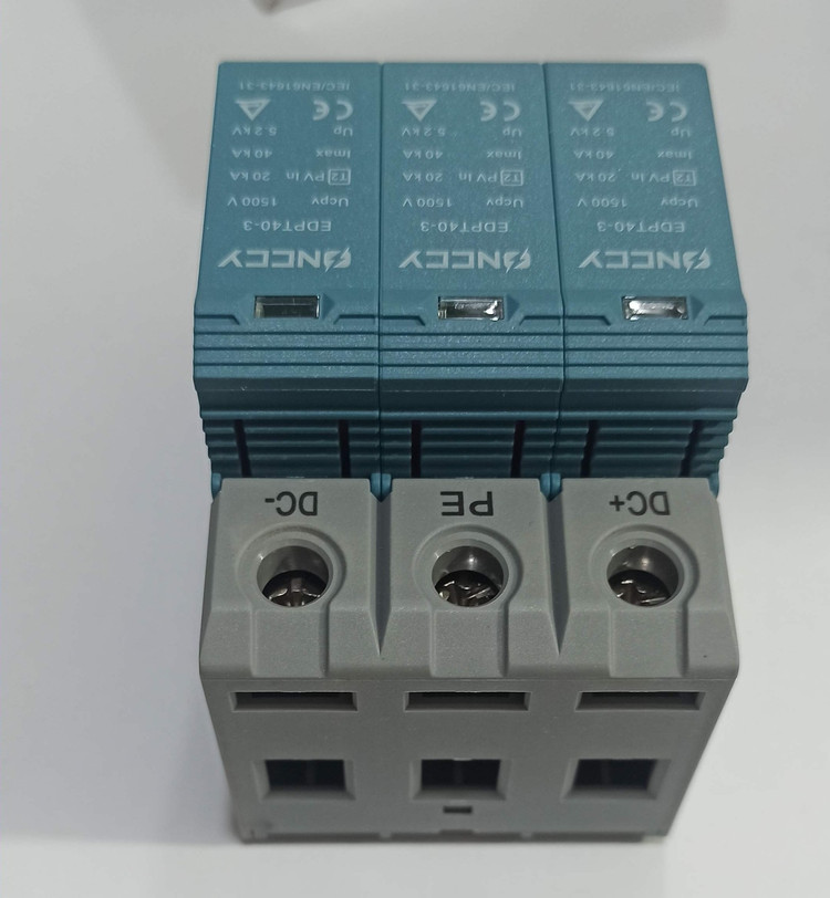 سرج ارستر 3پل DC 1500 ولت مدل EDPT40-3(R)